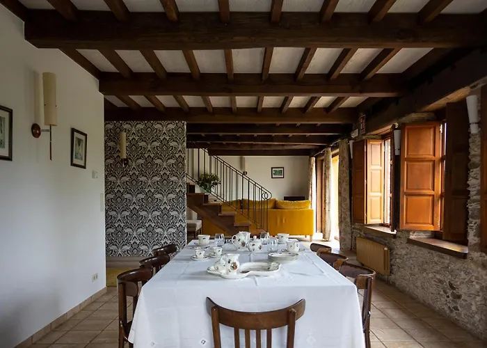 Casa A Curiscada ヴィラ